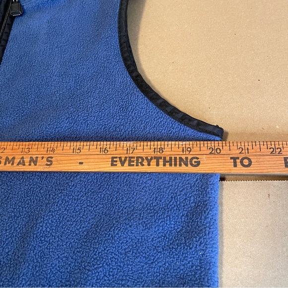 VTG Northern Getaway Children's Fleece Zip Up Vest With Pockets Blue Size Large - Picture 7 of 8